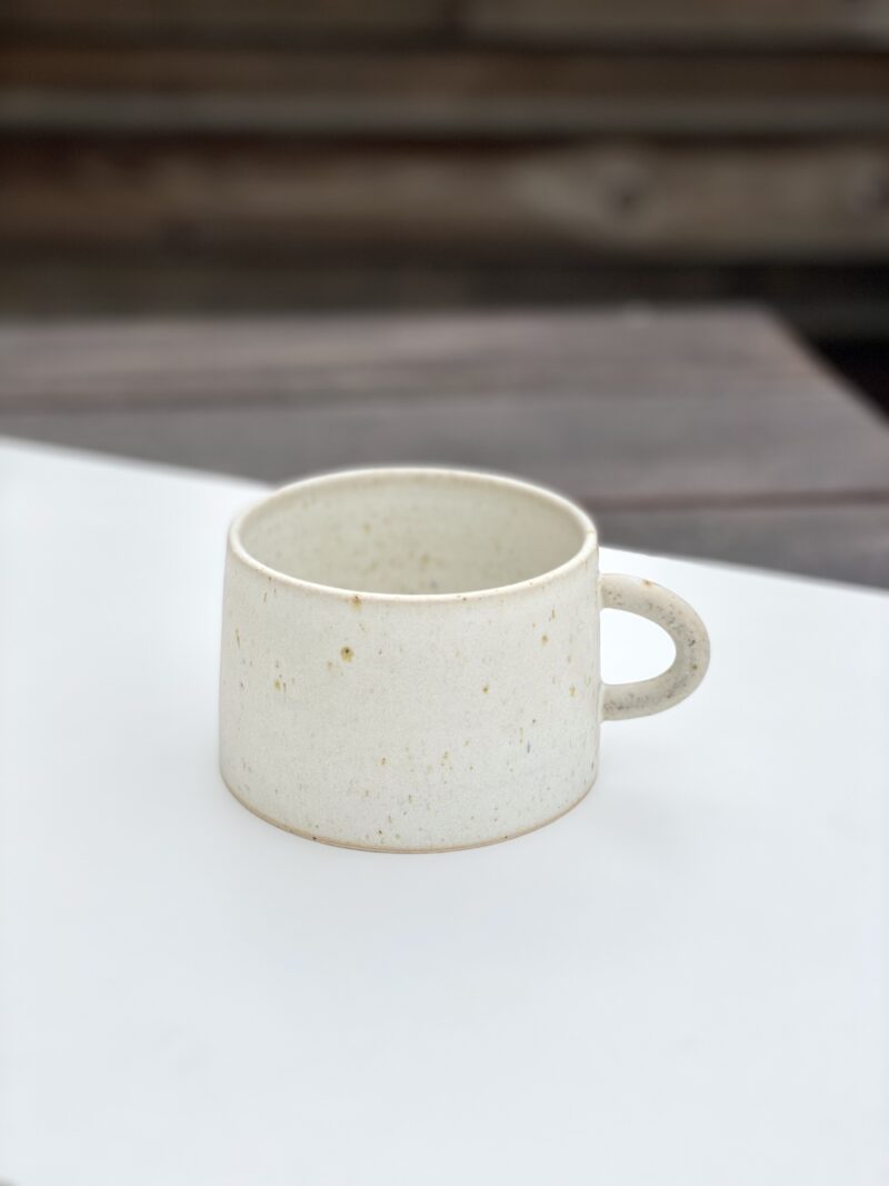 Viki Weiland keramik mug small handle white